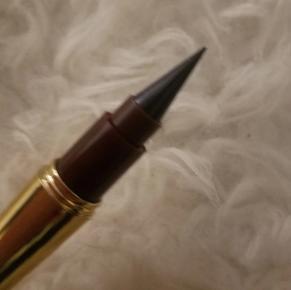 🆕 VS KAJAL EYE LINER BY CHRISTIAN SIRIANO
